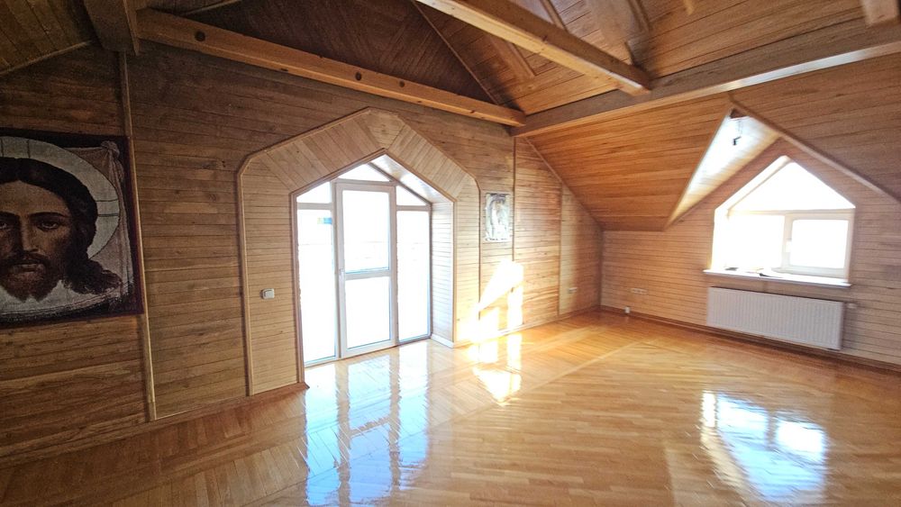 Будинок в затишному селі, є-Якість, є-хороші умови, є-всі комунікації