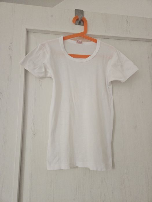 Biały t-shirt dziewczęcy