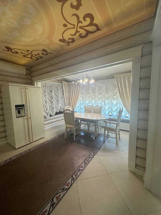 Продам шикарный сруб в Новоселовке.  Авторский ремонт. Рядом река .