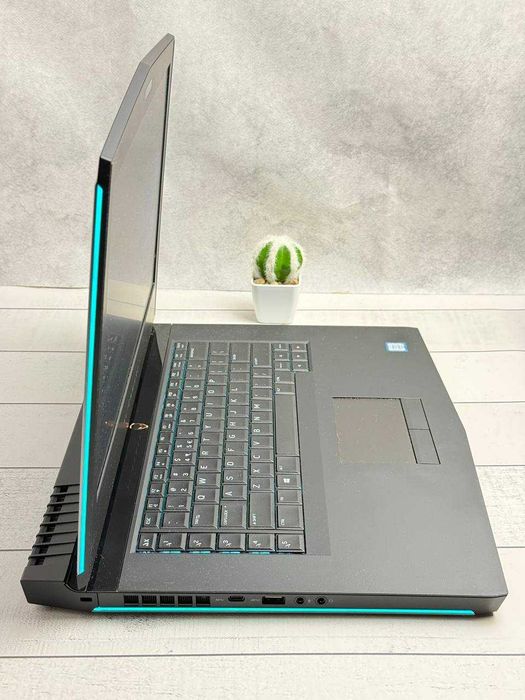 Alienware 15 R3 i7-7700HQ 16ram GTX 1070 8gb ssd 256 Full HD: 18 000 ...