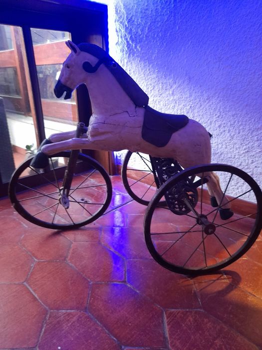 Altifalantes  e antiguidades