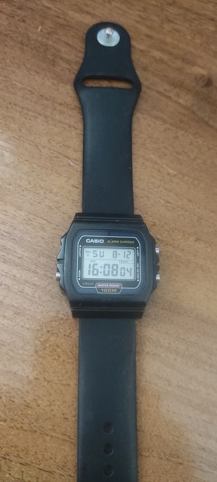 Годинник Casio w-720