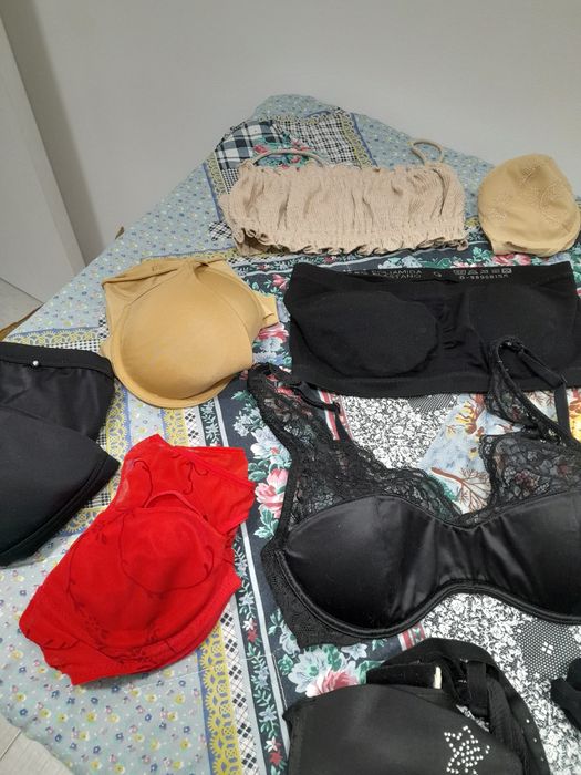 15 soutiens diversos, 3 conjuntos  e 3 tops