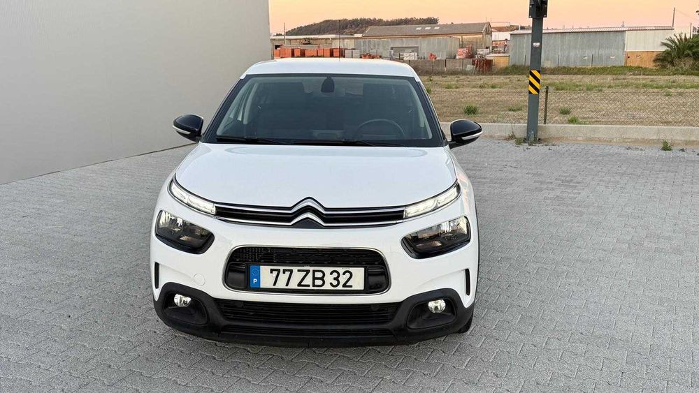 Citroën C4 Cactus 1.2 PureTech Shine 2019 50 mil km 1 Dono — photo 3