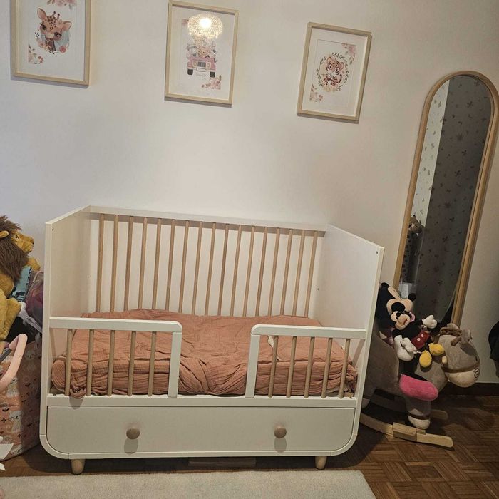 Cama para bebé com gaveta  - MYLLRA do IKEA