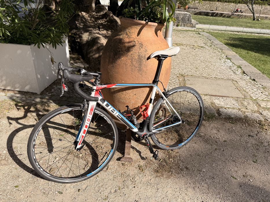Bicicleta de estrada CUBE Litening
