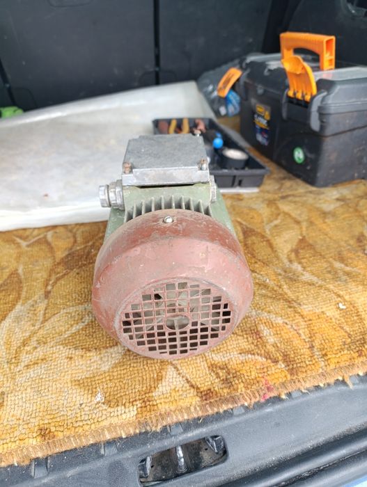 Двохшвидкістний електродвигун 1,5 кВт