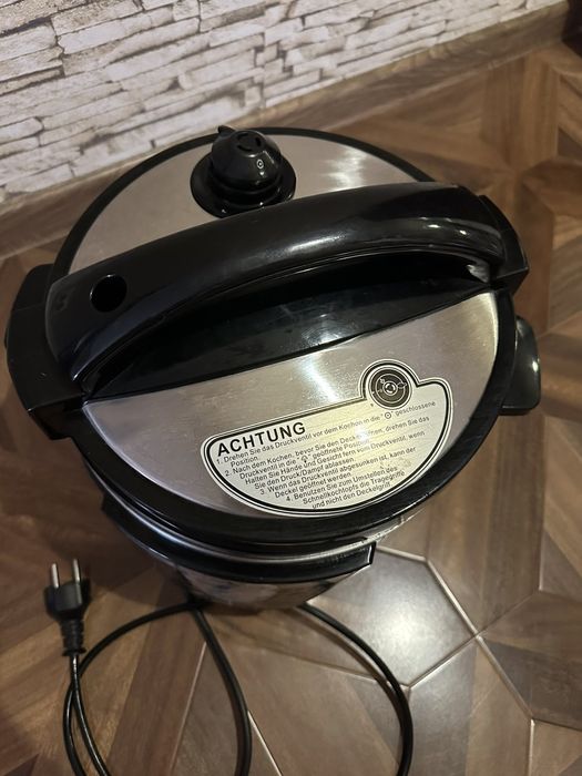 Продам мультиварку.