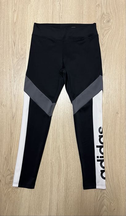Фирменные спортивные штаны-лосины Adidas, размер М (44-46)