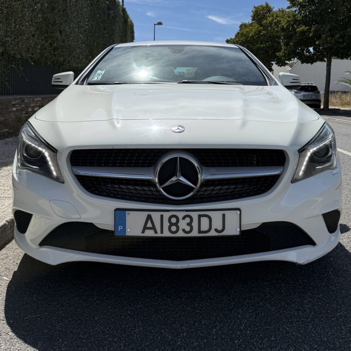 MERCEDES CLA 200d AUTO **DESDE 229€ MES**