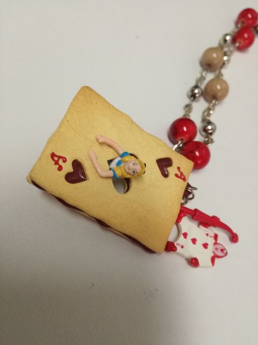 Colares Disney - Alice no País das Maravilhas