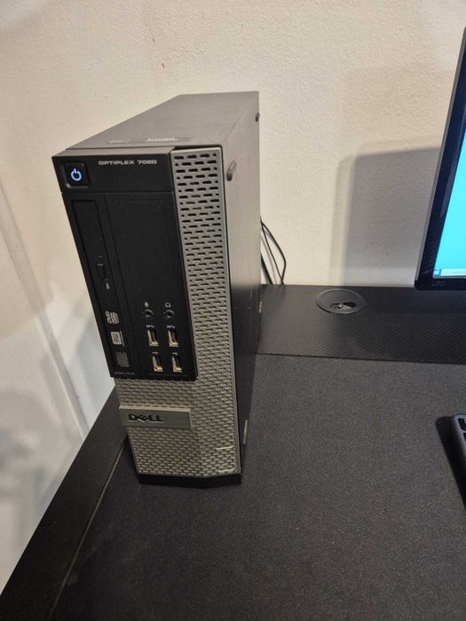 Zestaw Komputer i7 16GB ram + Monitor klawiatura i myszka