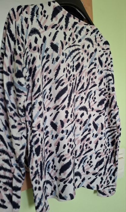 Kolorowy sweterek damski