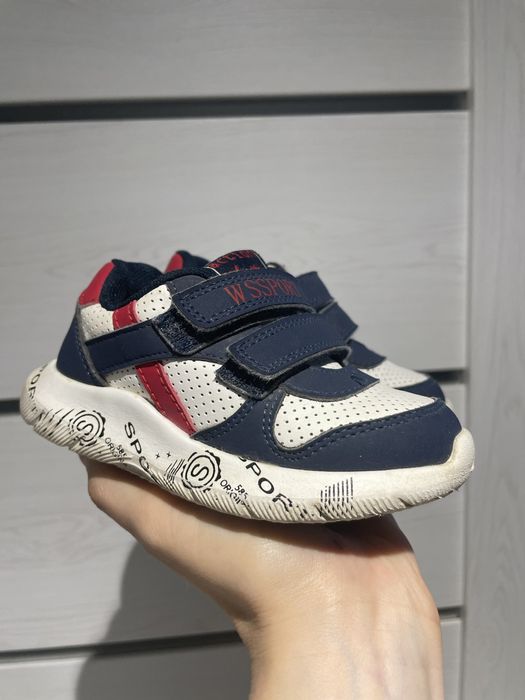 Кросівки дитячі 23 р