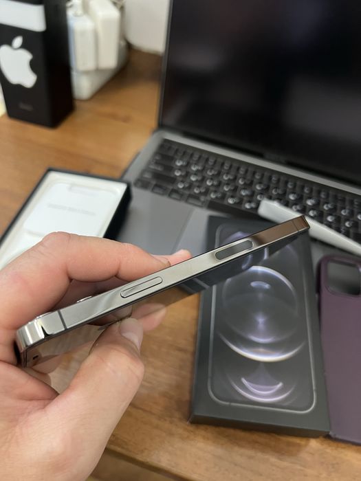 iPhone 12pro 256gb АКБ100%.Як новий!комплект