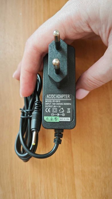 Блок живлення 9V 1A