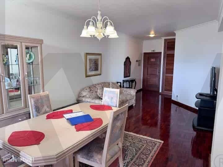 Apartamento T1 Mobilado e Equipado no Centro do Caniço