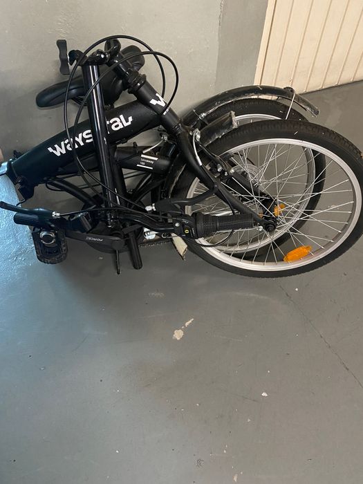 Bicicleta dobrável cor preta