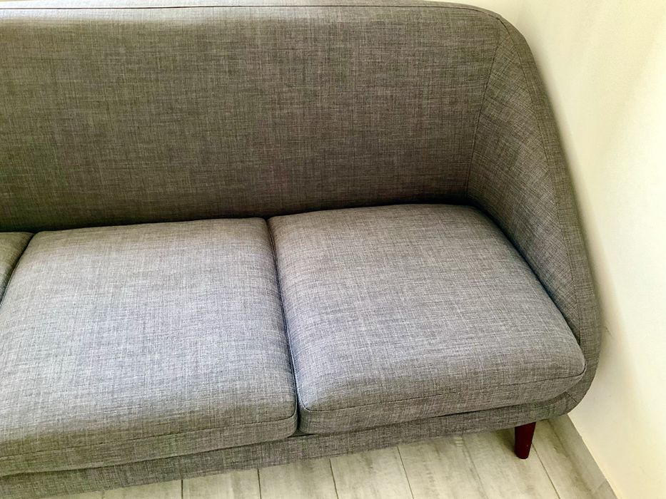 Sofá 3 lugares estilo vintage em otimo estado