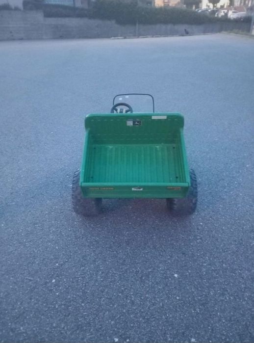 Carro John Deer criança