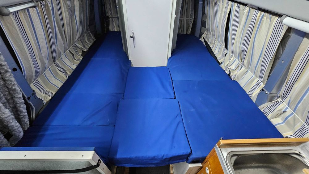 VW T5 Compacta, prática e funcional para duas pessoas