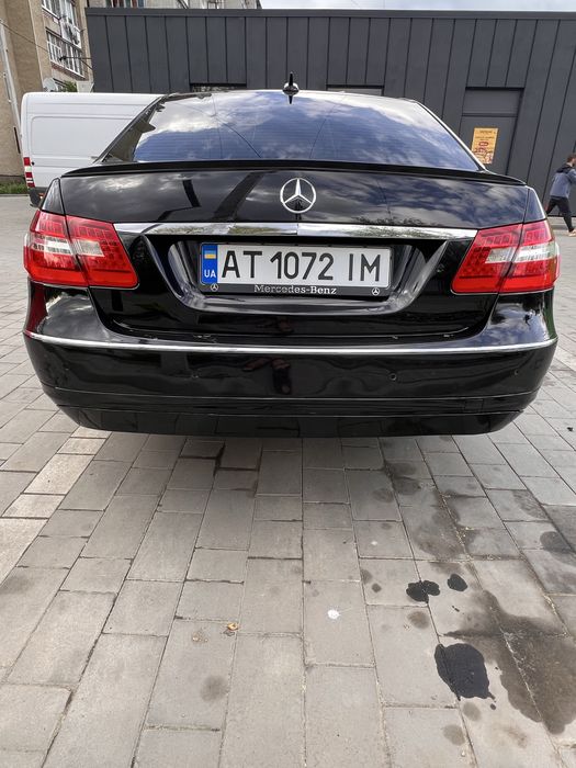 Mercedes-benz Е212    2.2 дизель  2011р