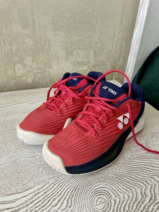 тенісні кросівки yonex 38 24 см