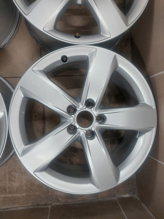 Оригінальні легкосплавні диски Volkswagen Skoda Audi Seat Mercedes-Benz R18 5×112