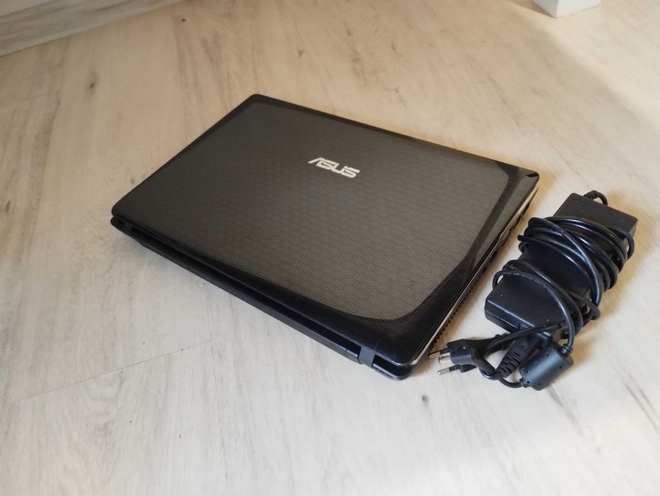 Wygodny, szybki i duży notebook, i5 8GB Grafika Nvidia SSD