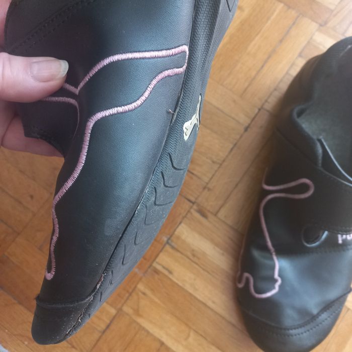 Buty sportowe firmy Puma, rozmiar 37