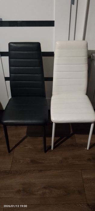 Stół rozkładany do jadalni duży na jednej nodze blat szklany krzesła