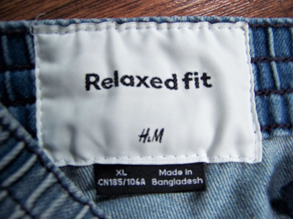 Spodnie jeans H&M r.XL Relaxed Fit jasny niebieski prosta nogawka