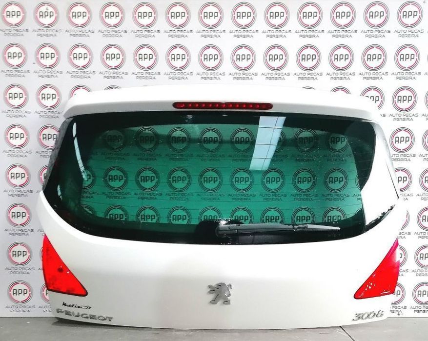 Tampa de mala Peugeot 3008 de 2012.