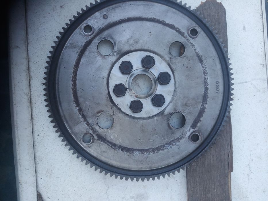 Запчасти на Мазда 6 ДВ. 2.0