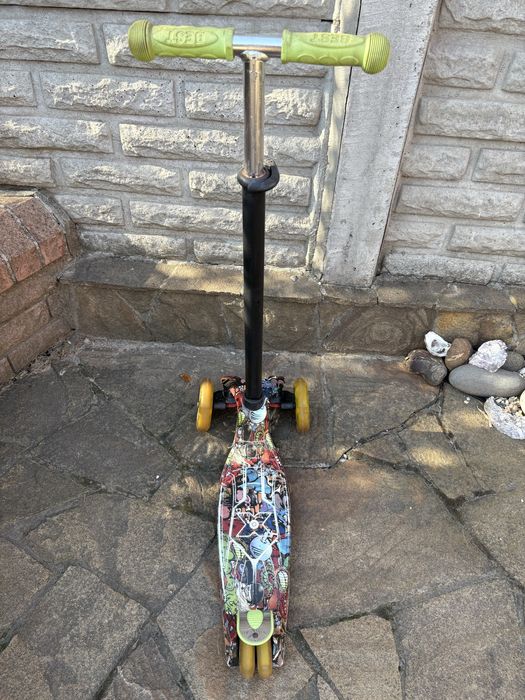 Детский самокат.