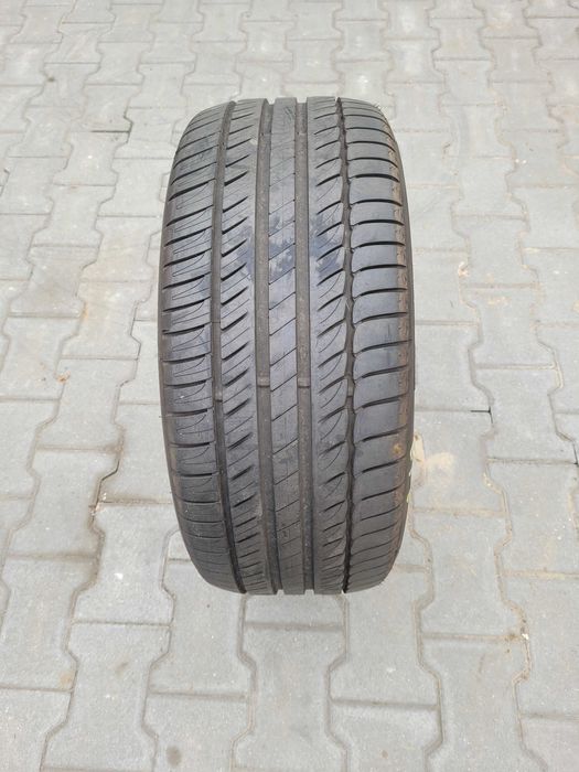 Opona Michelin 235/45 R 17