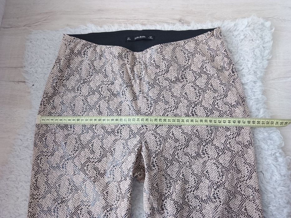 Продам брюки Zara зміїїний принт