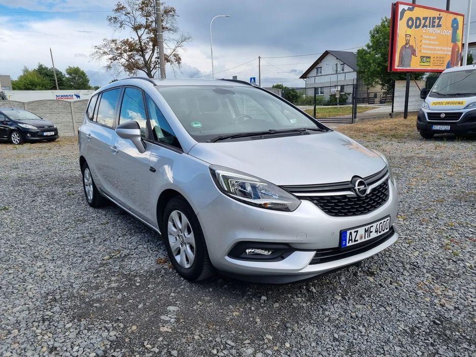 Opel Zafira Bezwypadkowy 100% Oryginał 7 osób z Niemiec