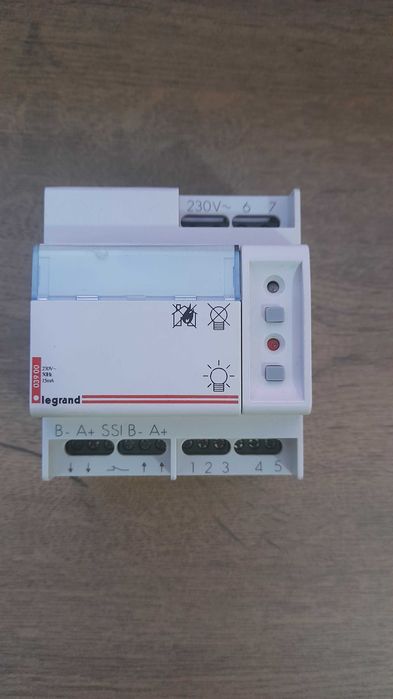 Legrand 03900 Multi-Function Remote Control64286462262273120