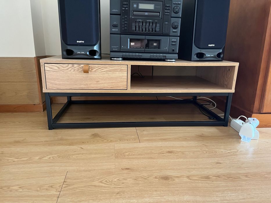 Móvel TV/apoio para sala