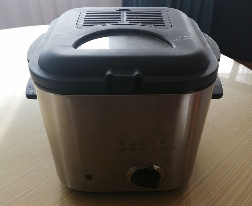 fritadeira elétrica pequena