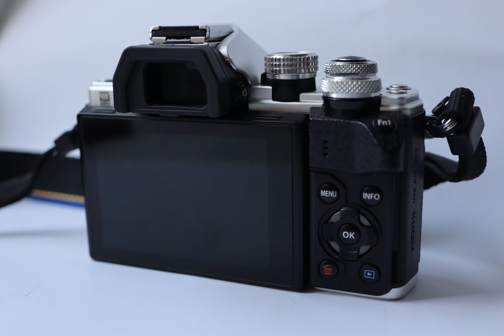 Olympus OM-D E-M10 Mark III