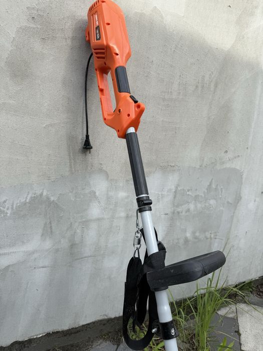 Газонокосарка Sequoia. Нова. SEB 1400D