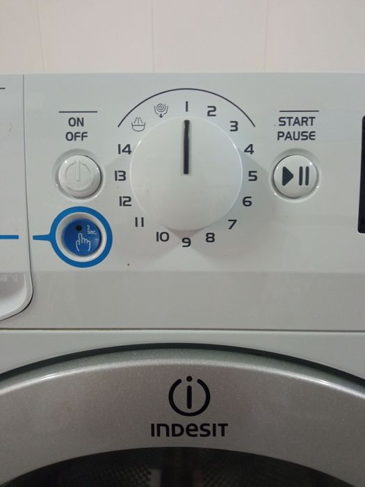 Máquina de lavar roupa Indesit