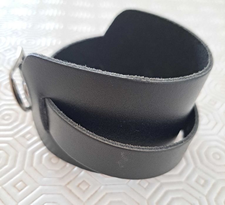 Vendo pulseira preta