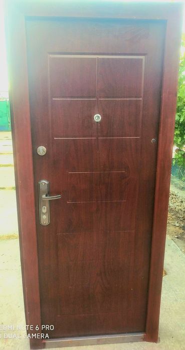 Двері вхідні металеві