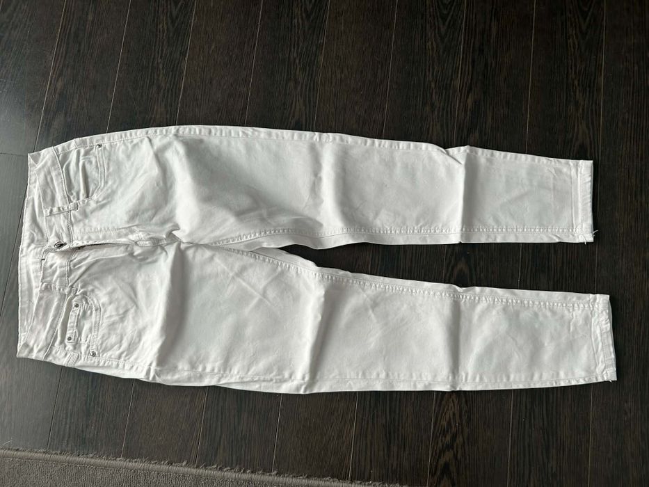 Spodnie białe obcisłe rurki elastyczne