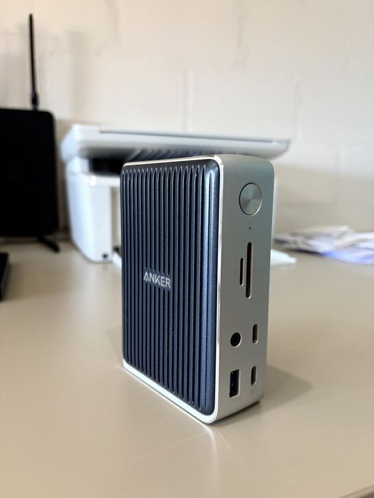 Anker 577 Thunderbolt 3 Docking Station 13-em-1 85W