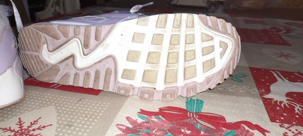 Ténis  Nike air Max tam.38.50 lilás  em 2 mão