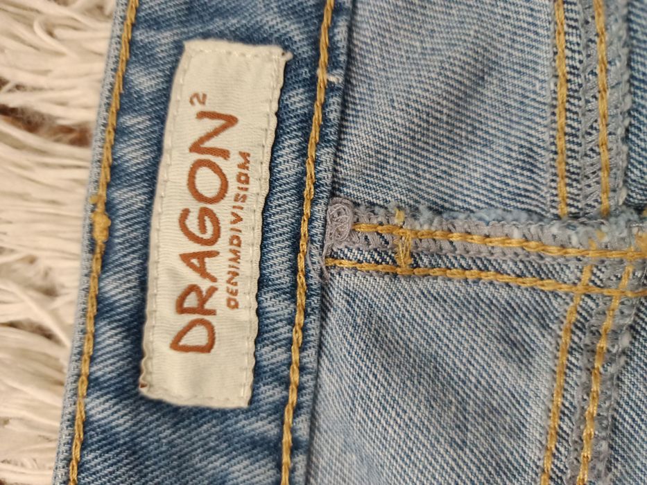 Оригінальні джинсові бриджі з ремінем